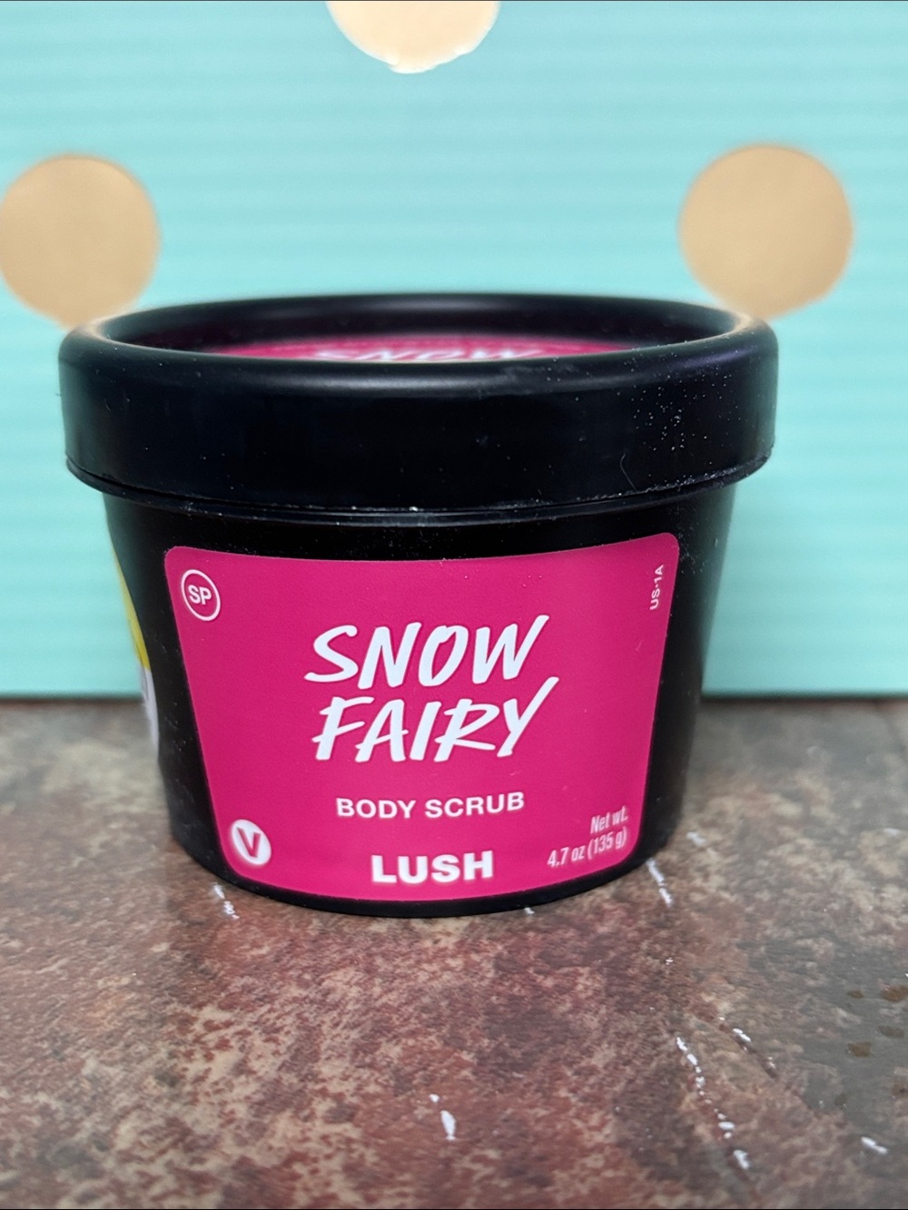 Snow Fairy Body Scrub by Lush - 135g